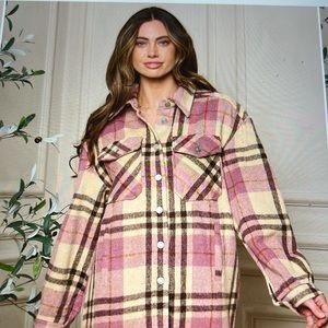 NEW Women’s Shacket Pink Flannel Paid Size M